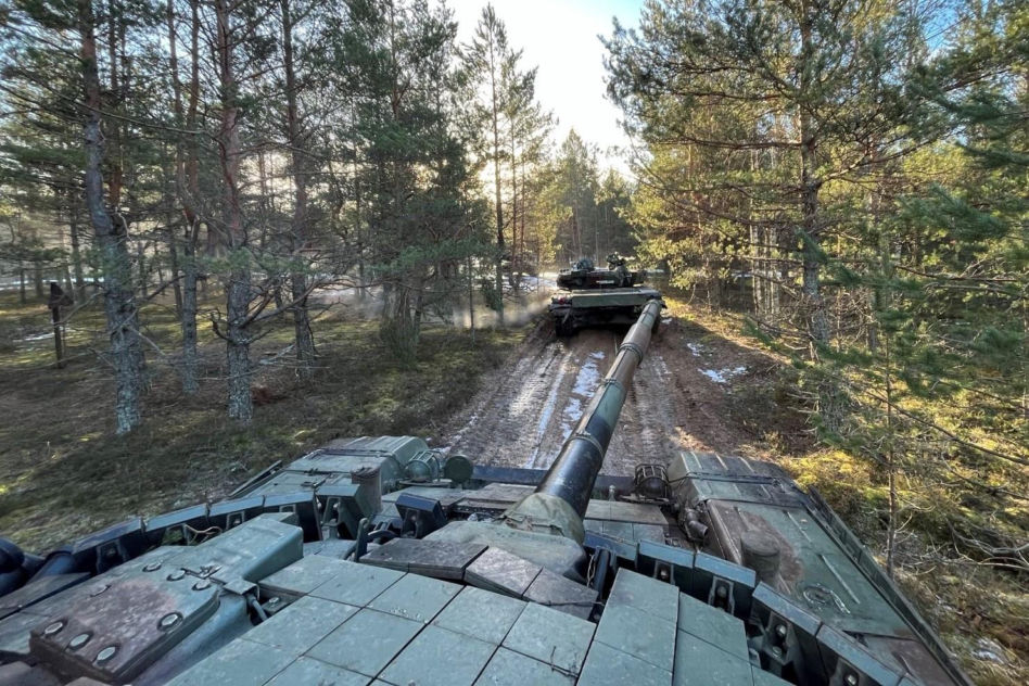 Czołgi PT-91 Twardy na poligonie