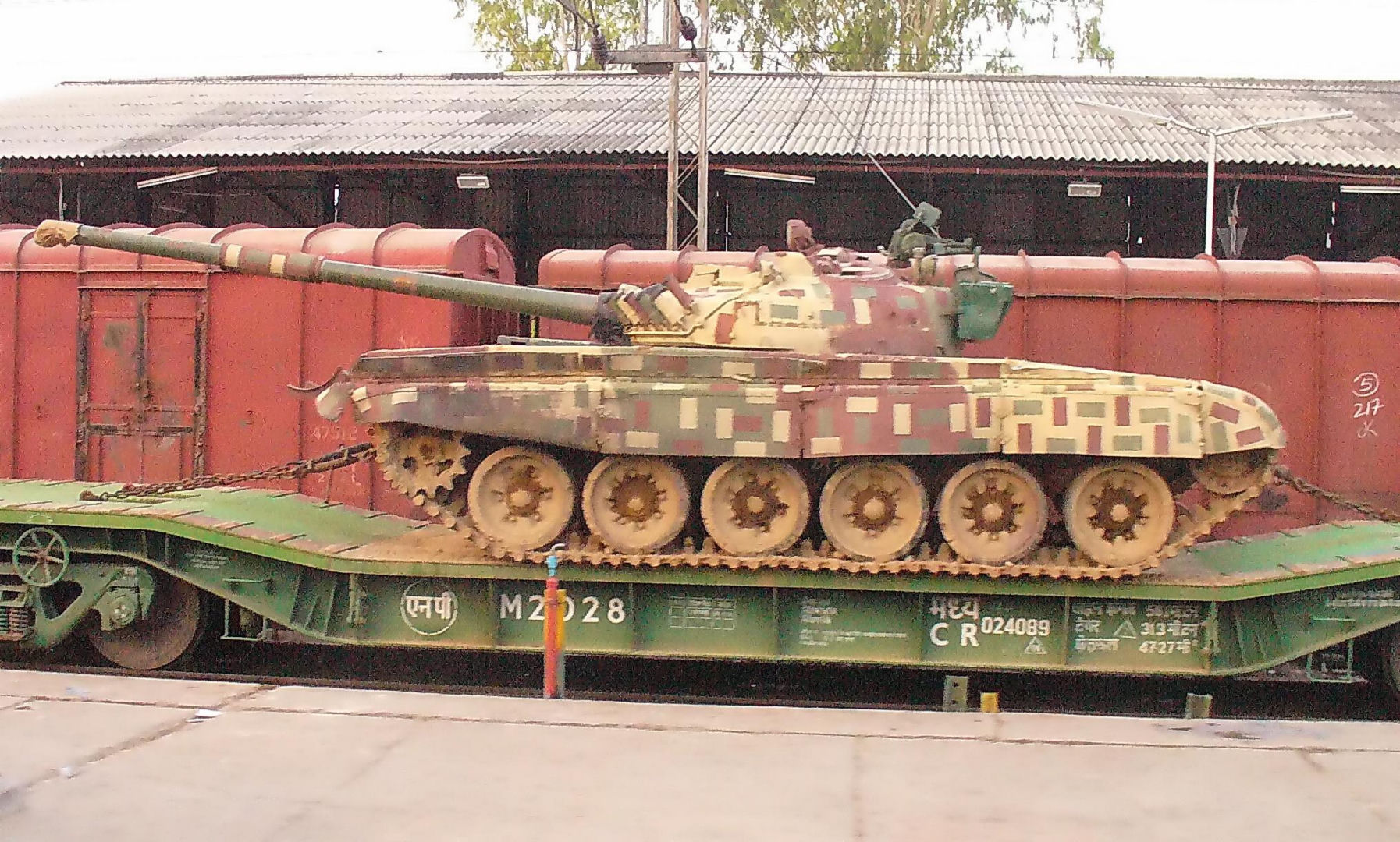 Nowe życie starych czołgów. Indyjska armia stawia na bezzałogowe T-72 w wojnie przyszłości