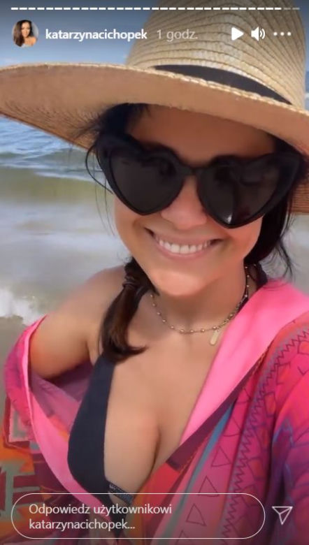 M jak miłość. Katarzyna Cichopek (Kinga) na plaży