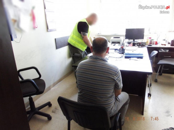 Lubieżny ginekolog płaci nam ochłapy