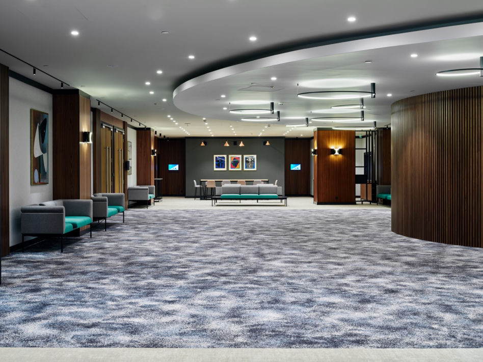 Hotel Crowne Plaza Budapest: kolejna zagraniczna realizacja pracowni Tremend