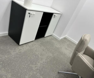 Szafa metalowa w szatni, magazynie i biurze – trwałość, praktyczność i estetyka