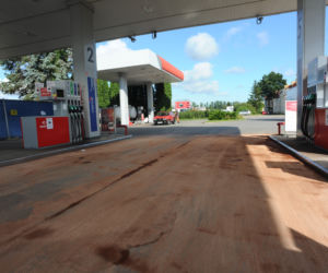 Koszalin: Pijany mężczyzna groził wysadzeniem stacji benzynowej