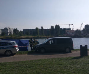 Kraków: Z Wisły wyłowiono ciało mężczyzny [ZDJĘCIA]