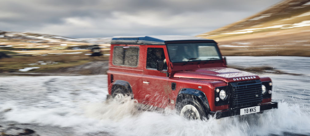 Land Rover Defender Works V8 - 70th Edition