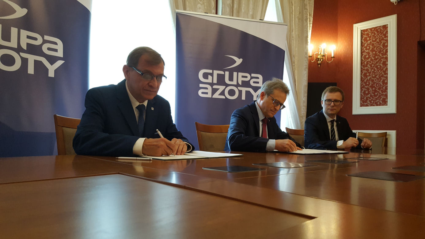 Podpisanie umowy między Grupą Azoty S.A. i Akademią Górniczo-Hutniczą w Krakowie