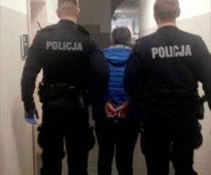 Akcja kryminalnych z Torunia na Chełmińskim Przedmieściu. Lodówka skrywała wiele tajemnic