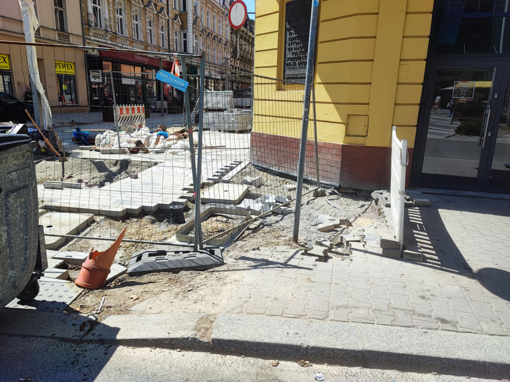 Ulica Dworcowa w Bytomiu nadal rozkopana