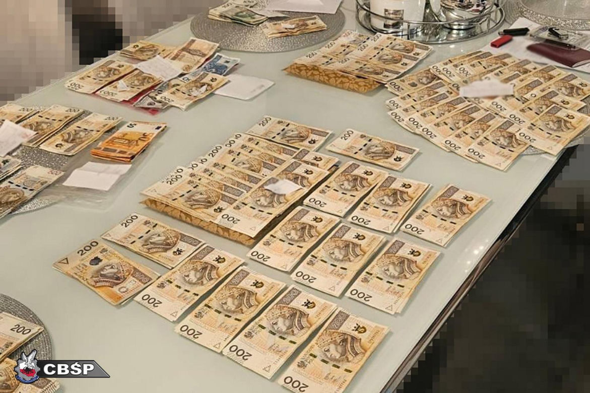Agencja towarzyska kontra stu policjantów. Kilkanaście osób zatrzymanych!
