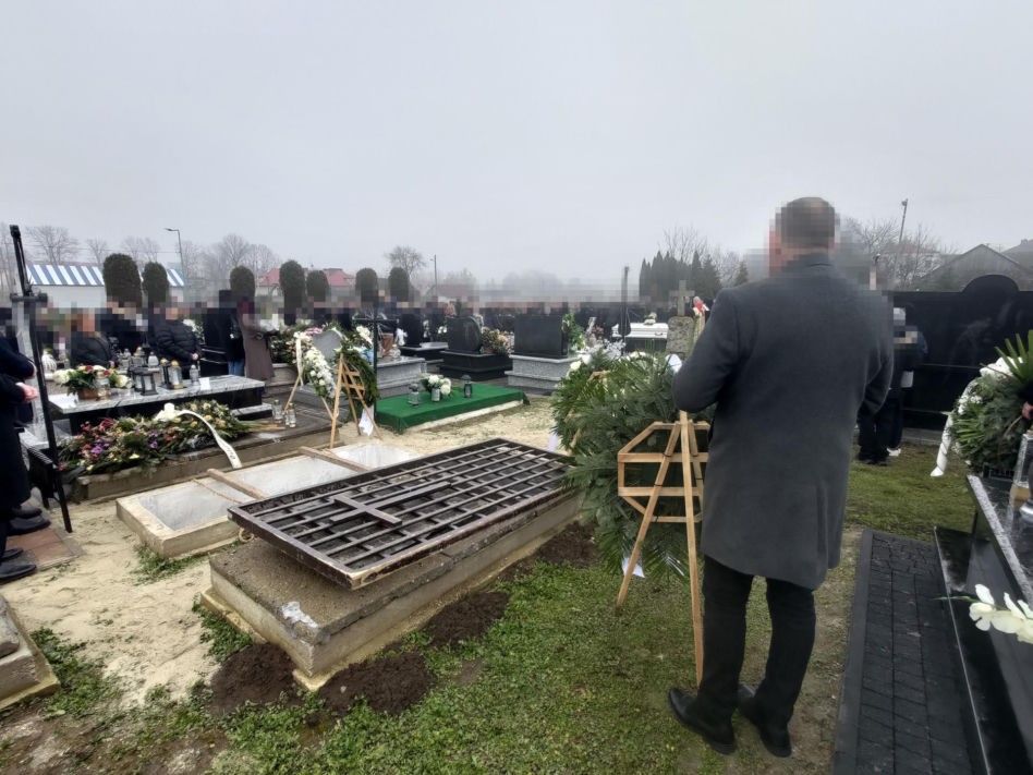 Pogrzeb 11-letniego aktora. Nikodem Marecki spoczął w białej trumnie. Żegnały go tłumy