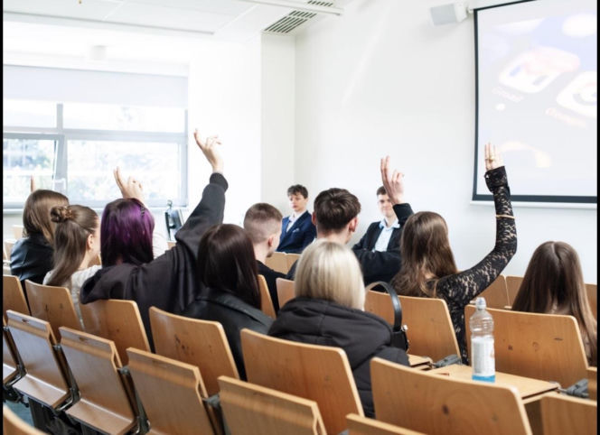 Czy granice uzależnień się zacierają? – debata młodzieży na UwS