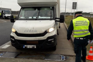 Z wagi zabrał go holownik. Dostawczak ważył ponad drugie tyle i nie był dopuszczony do ruchu