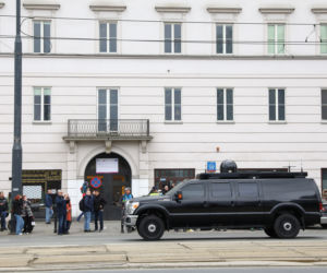 Joe Biden w Warszawie. Przejazd bestii prezydenta USA ulicami Warszawy