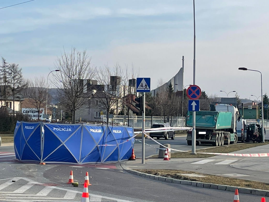 Rzeszów: Tragiczny wypadek na ul. Sikorskiego. Zginął rowerzysta [ZDJĘCIA]