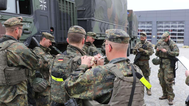 Strach przed AfD w Niemczech. Rząd w tajemnicy tworzy plany awaryjne, by ratować logistykę NATO