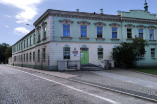 Dla nas jest bohaterem Uczniowie i nauczyciele z I LO w Radomiu wspierają 17 latka rannego w wypadku. 