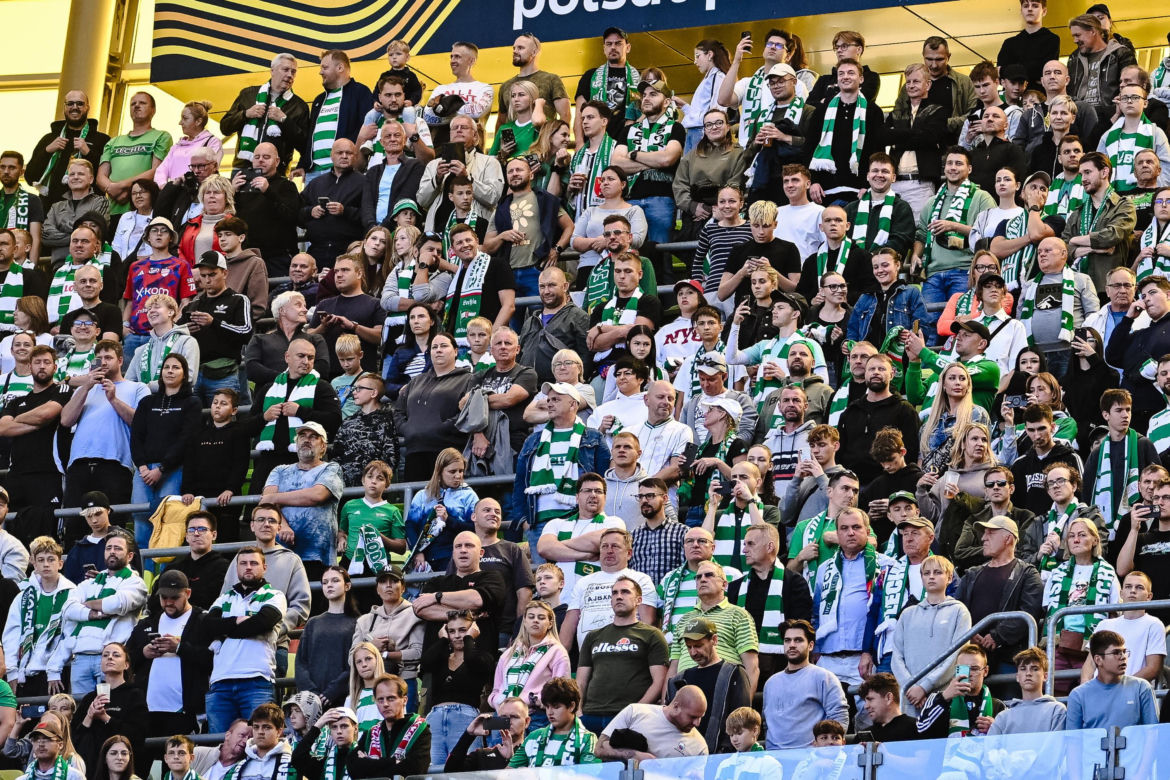 Derby Trójmiasta. Tak bawili się kibice na meczu Lechia Gdańsk - Arka Gdynia [ZDJĘCIA]