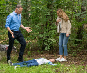 Na Wspólnej odc. 3120. Monika (Sylwia Gliwa), Damian (Waldemar Błaszczyk), Kajtek (Mikołaj Szostek)