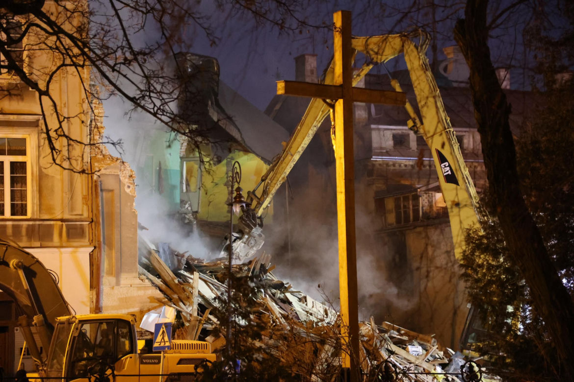 Trwa wyburzanie kamienicy przy ul. Bernardyńskiej w Lublinie