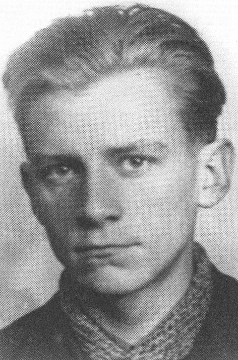 Historia „Kamieni na szaniec” żyje, ale ośrodek, który stworzył autor tej książki, popada w coraz większą ruinę.