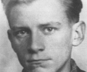 Historia „Kamieni na szaniec” żyje, ale ośrodek, który stworzył autor tej książki, popada w coraz większą ruinę.