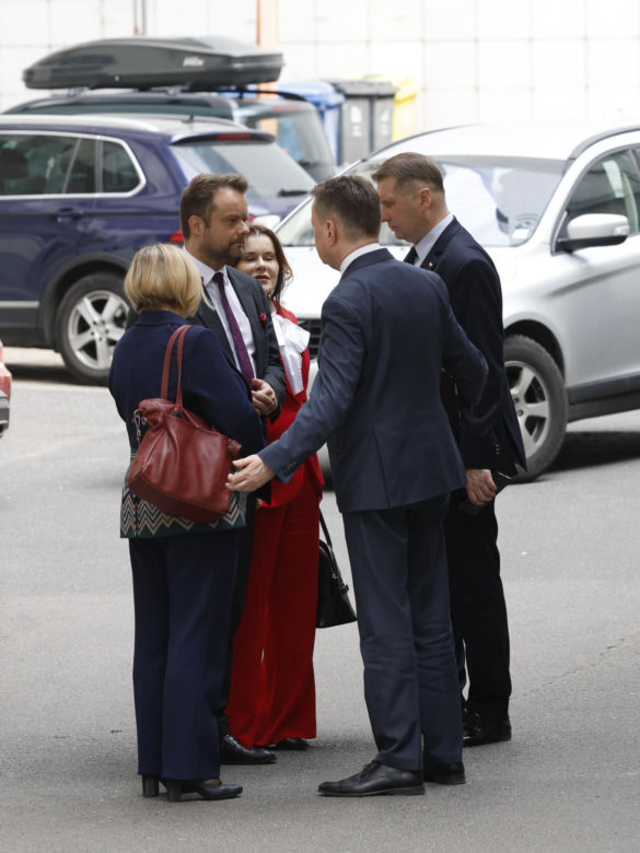 Kaczyński prosi o pieniądze