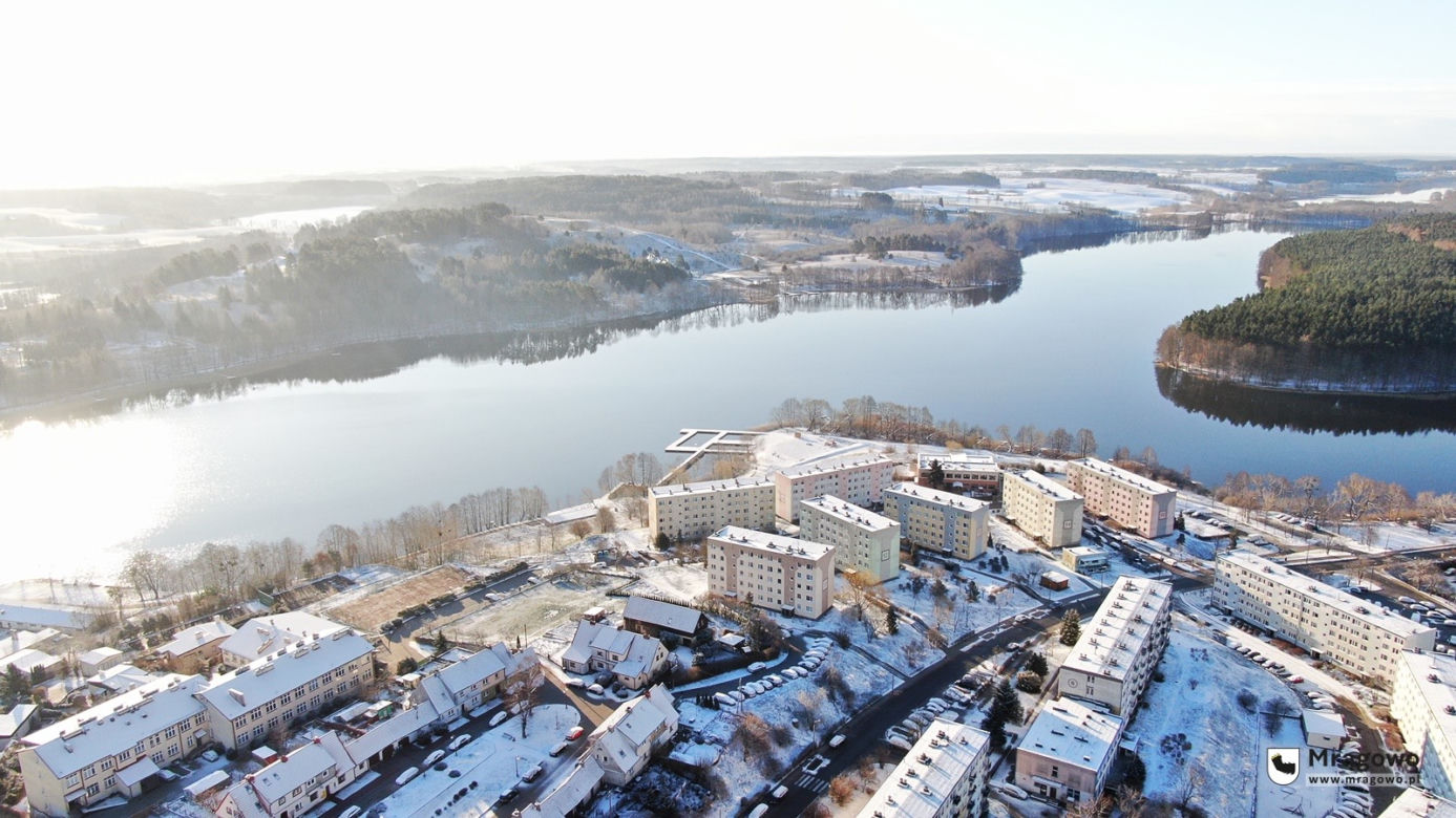 Śnieg przykrył Warmię i Mazury. Pogoda płata figle