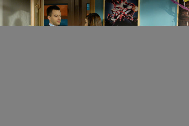 Pierwsza miłość. Mikser (Błażej Michalski), Luiza (Klaudia Halejcio), Aśka (Paulina Gałązka)