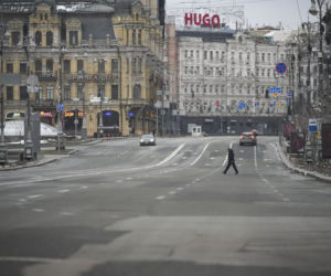 Ukraina/ 21 zabitych, ponad 110 rannych po atakach w Charkowie i Kijowie