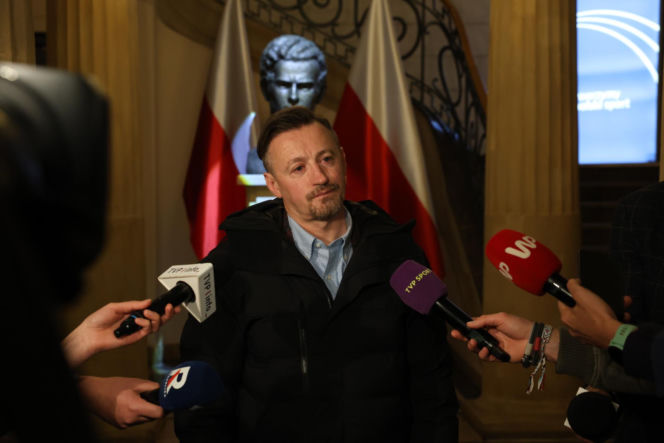 Afera przed IO. Piesiewicz i Małysz przyjechali do ministra sportu