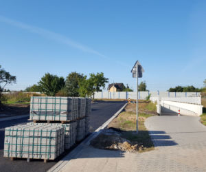 Do tunelu pod torami koło Okrężnej po twardym