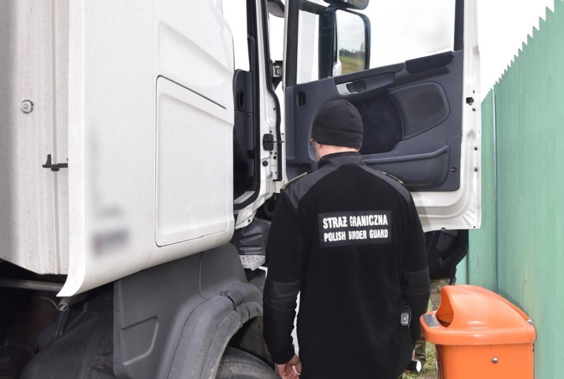 Scania z przerobionym numerem VIN zatrzymana na granicy