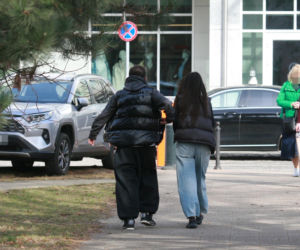 Michał Koterski z dziewczyną na spacerze
