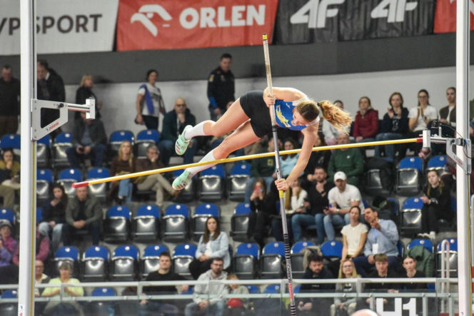 Halowe mistrzostwa Polski w Kujawsko-Pomorskiej Arenie Toruń. Zdjęcia kibiców i zawodników
