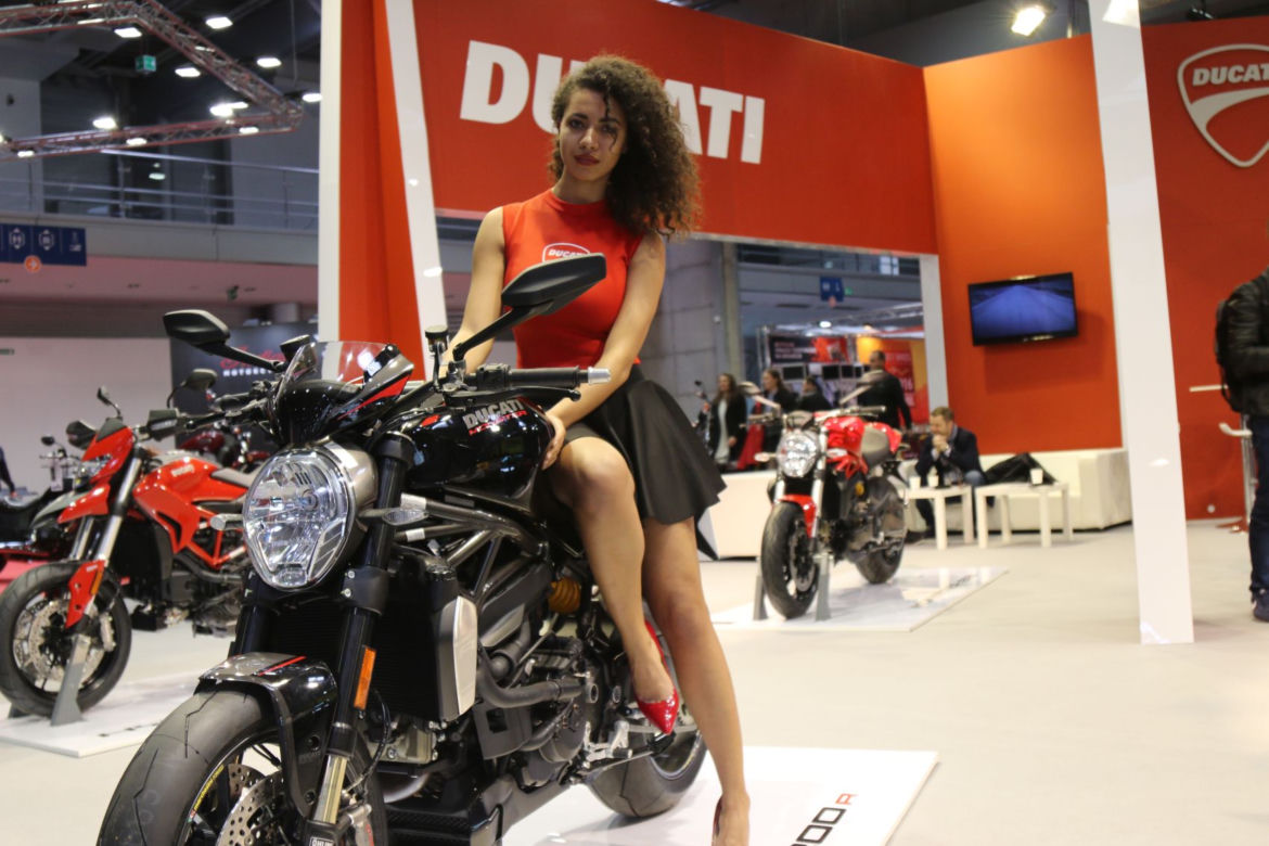 Dziewczyny z Motor Show Poznań 2016