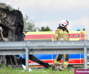 Wypadek autokaru z dziećmi na A1