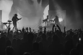 IAMX ponownie w Polsce! W marcu 2026 zagra w gdańskim Klubie Parlament