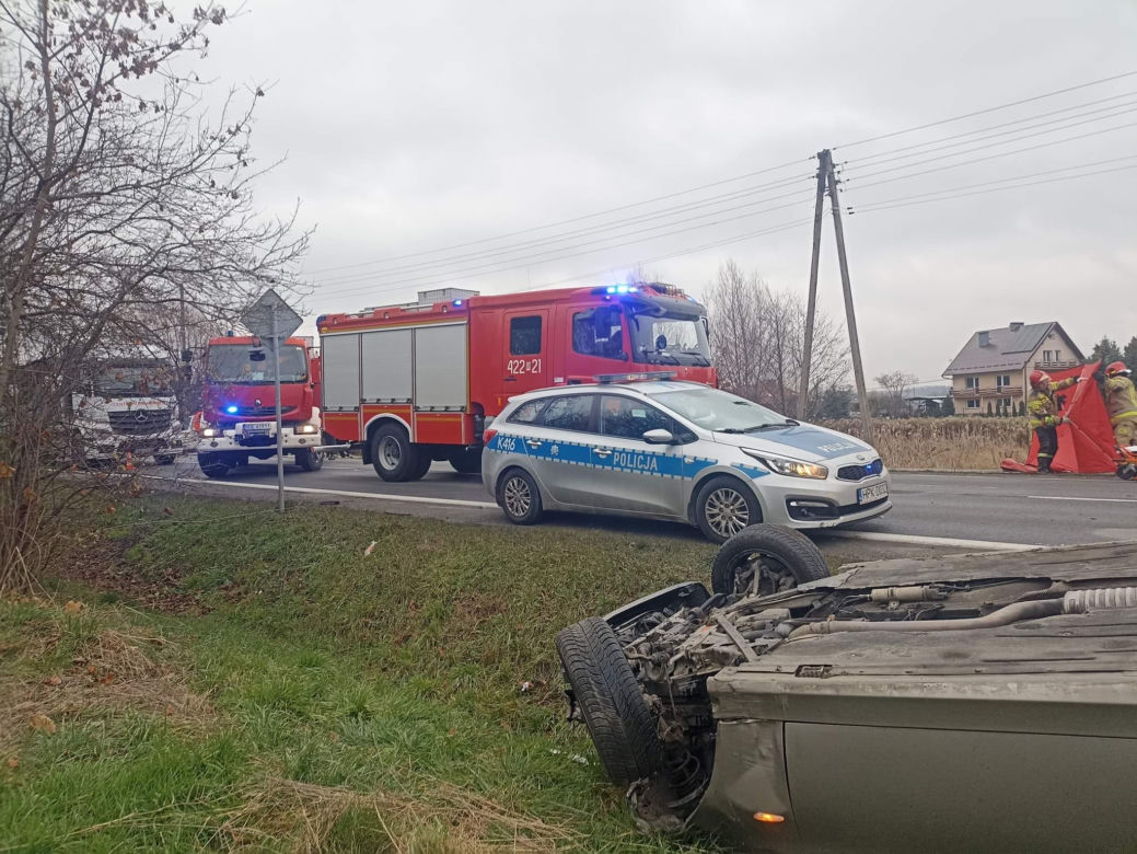 Kierowca zginął na miejscu. Tragiczny wypadek  w Pilźnie	[GALERIA]