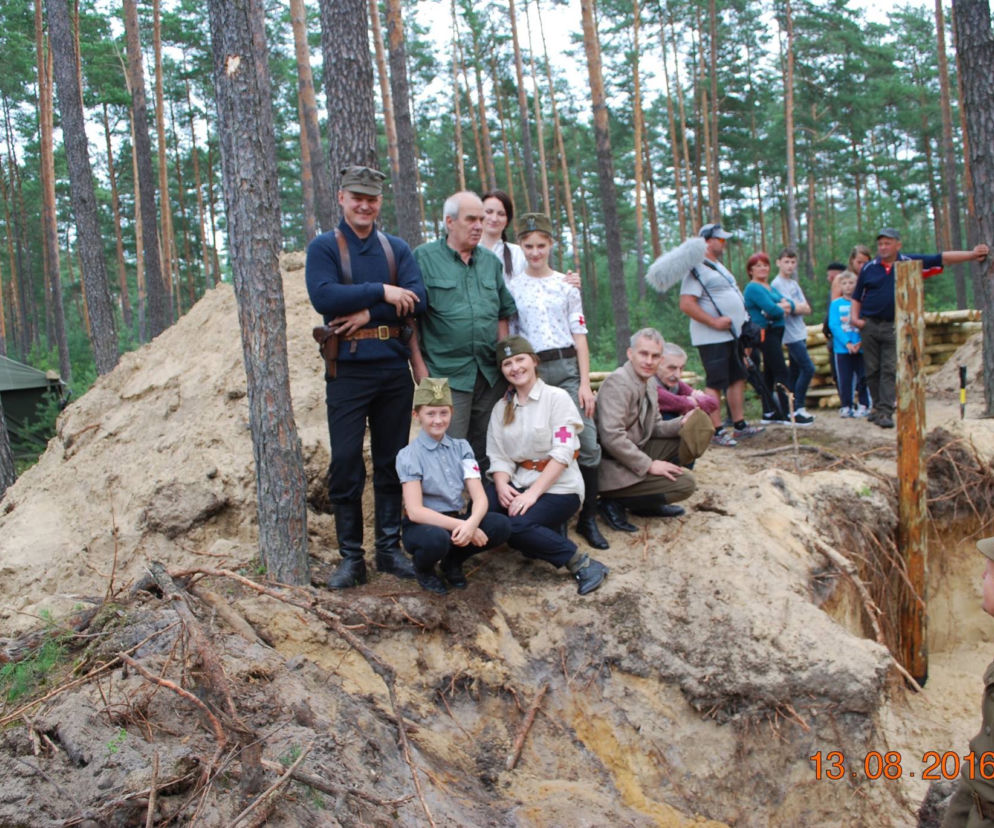 Pasjonaci historii rekonstruują schron z II wojny światowej