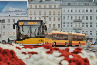 Komunikacja miejska w Wielkanoc 2026. Tak pojadą metro, autobusy i tramwaje w Warszawie