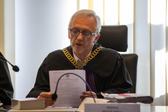 Lubieżny ginekolog płaci nam ochłapy