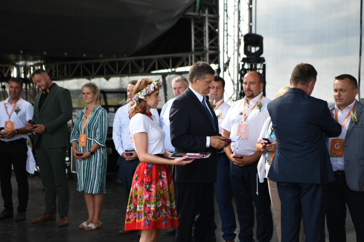 Zenek i upał rozgrzały publiczność. Tak wyglądały Dożynki Wojewódzkie 2023 w Radawcu