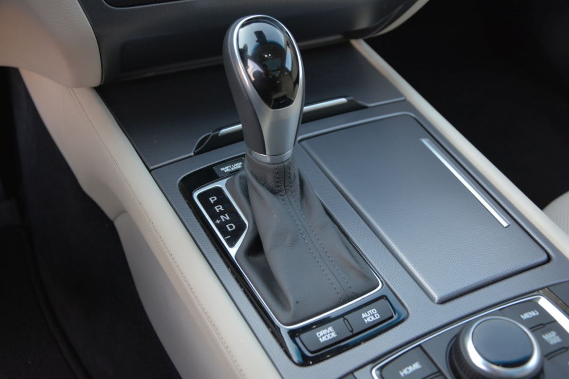 Hyundai Genesis 3.8 V6