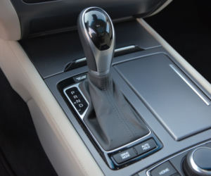 Hyundai Genesis 3.8 V6