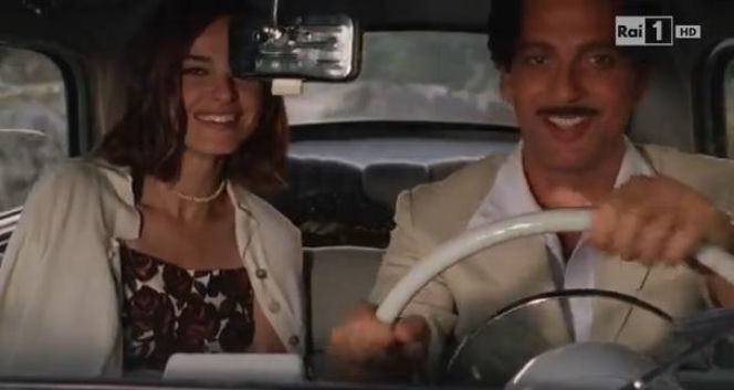 VOLARE. Giuseppe Fiorello (Domenico Modugno), Franca Gandolfi (Kasia Smutniak)