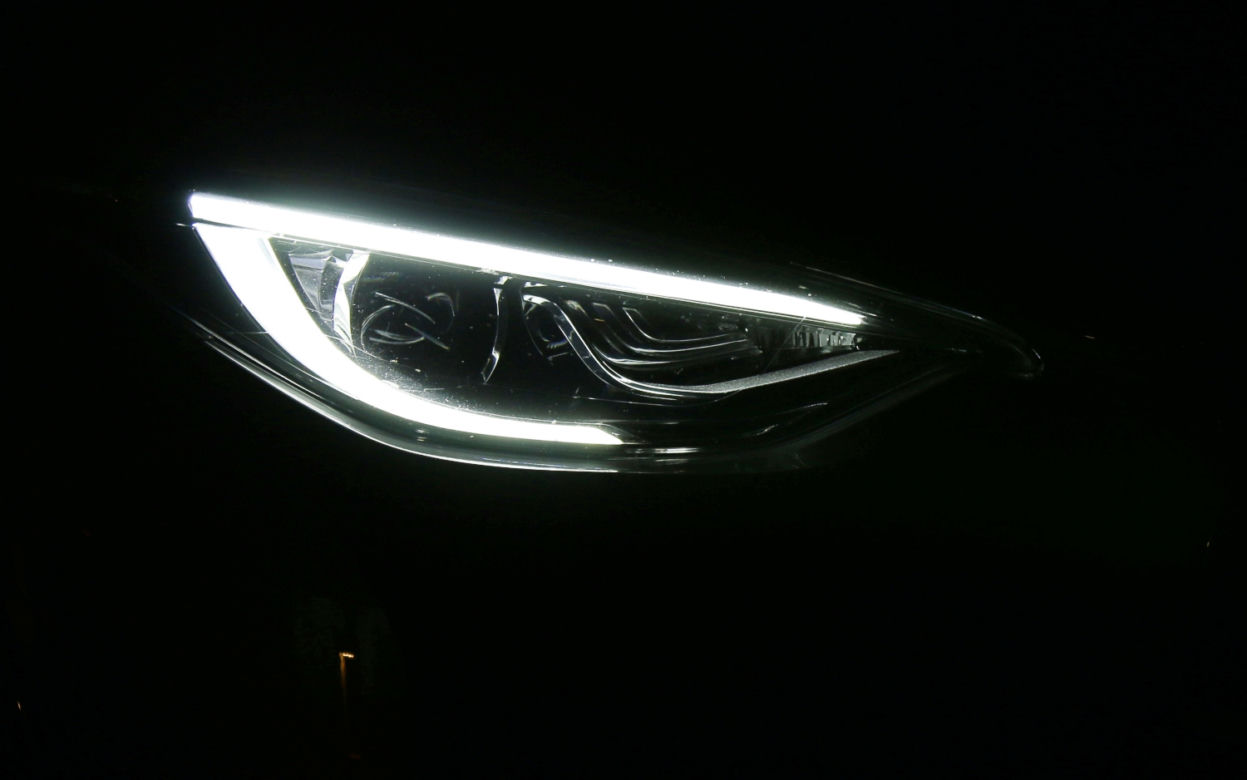 Infiniti Q30 Sport 2.0 Turbo AWD