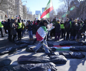 Władze Iranu mordują rannych demonstrantów w szpitalach?! Straszne oskarżenia