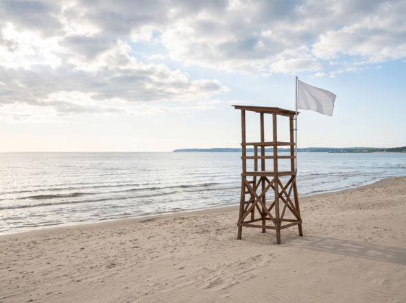 Sinice Świnoujście. Czy w Świnoujściu można się kąpać 14.08? Flaga, warunki pogodowe