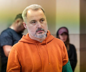 Pierwsza miłość. Bartek wyjdzie z więzienia. Odzyska Emilkę, która spodziewa się dziecka Mateusza Stika? - ZDJĘCIA