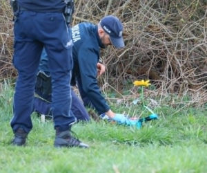 Makabryczne znalezisko w miejscu śmierci Mai z Mławy To znajdowało się w zakopanym pudełku